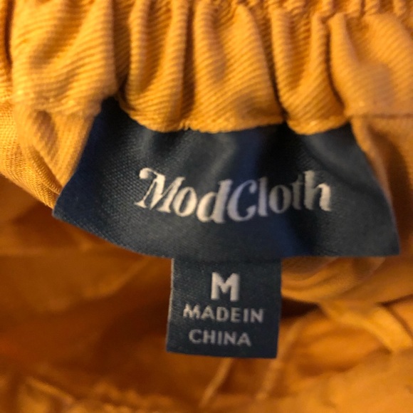 Mustard Yellow ModCloth A-Line Button Down Skirt with Pockets, M - Picture 2 of 6